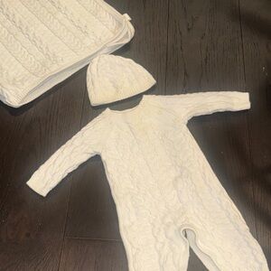 Organic Cotton Cable Knit Baby Footie Beanie Blanket Set